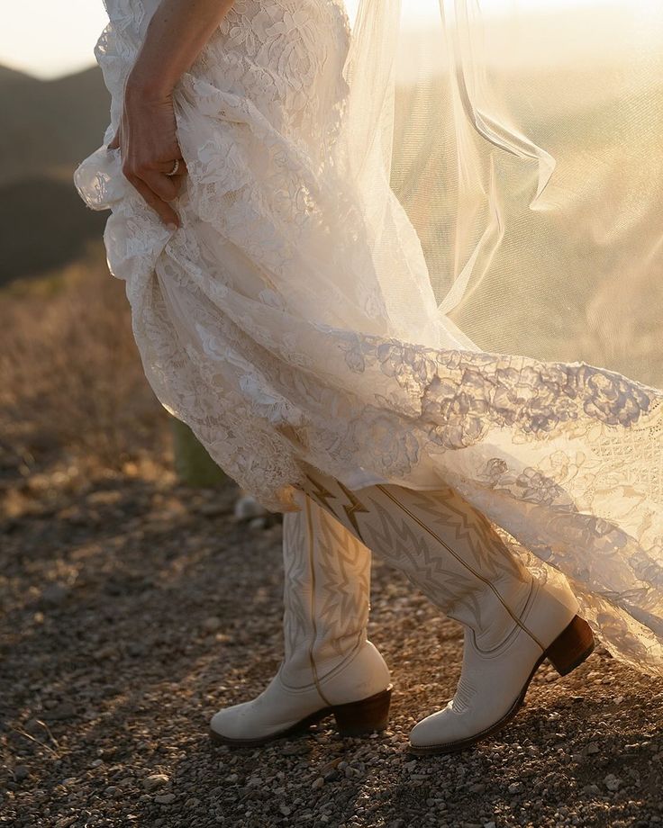 picture of a woman dressed in western wedding style